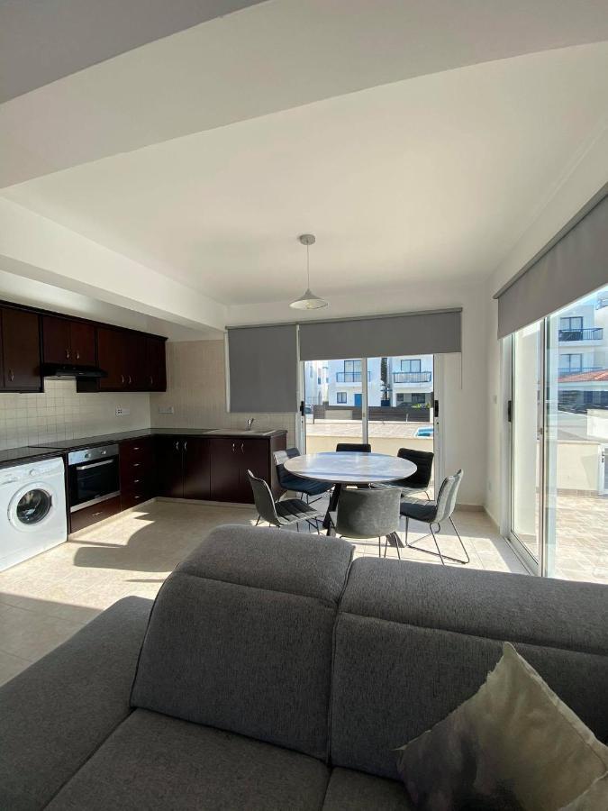 Cosy Apartment In Kato Paphos With Pool Access Exterior foto