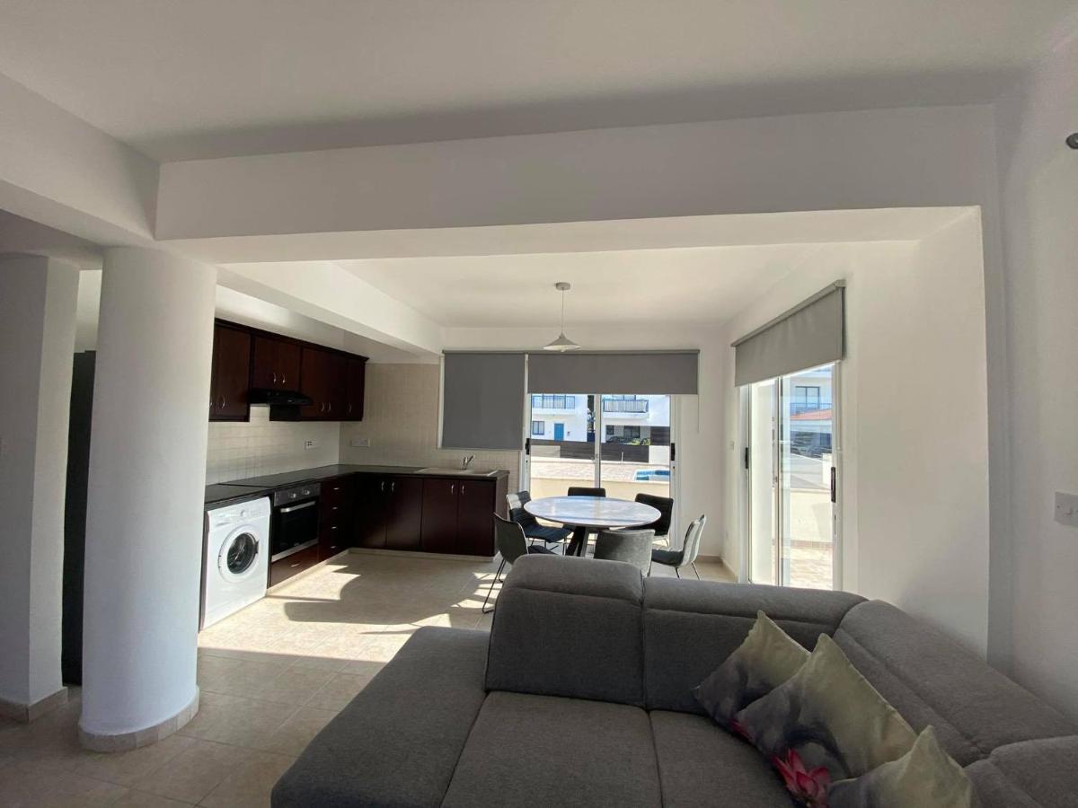 Cosy Apartment In Kato Paphos With Pool Access Exterior foto